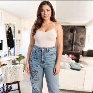 American Eagle Mom Blue Jeans with Artistic Line Drawing Design